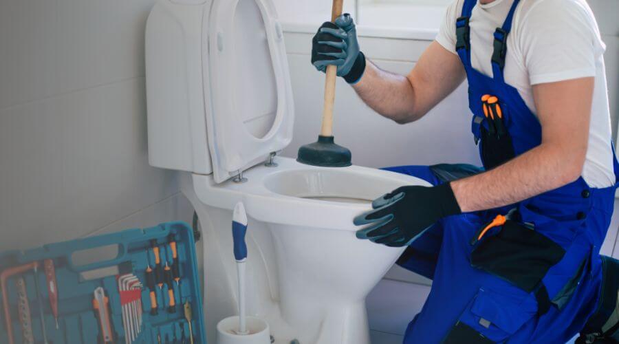 Local expert plumbing services in Worden, IL